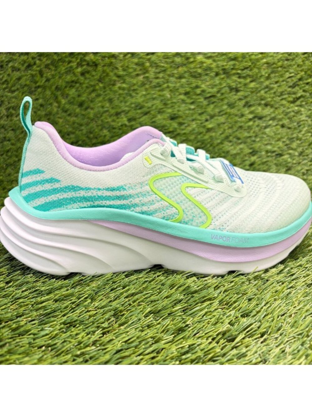 Skechers D'Lux Vapor-Cool Breeze Womens Size 6 Green Running Shoes Sneakers